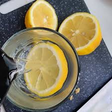 Minum teh secara teratur juga. Selain Kurangkan Perut Buncit Ini Khasiat Lemon Yang Lain