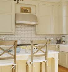 Cream kitchen backsplash emphasizes on smooth feeling for this kitchen part. Cream And White Kitchens Happy Accident Or Stroke Of Genius
