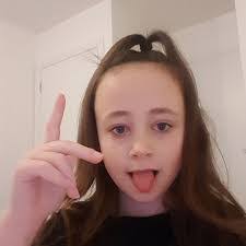 Daisy Pattison's Instagram, Twitter & Facebook