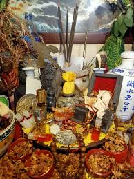 Silahkan anda cari kelapa hijau yang untuk dibuat minyak, petiklah buah yang menghadap matahari terbit, saat. Selain Ludah 5 Hal Ini Diklaim Bisa Jadi Penglaris Guys Urbanasia Com