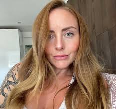 Modèle de Webcam EmaSalis : Show porno gratuit en direct et | Stripchat