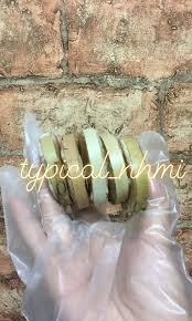 Sirap emas (golden syrup) ia bewarna keemasan dan rasanya seakan rasa gula hangus tetapi tidak sekuat rasa gula hangus yang asli. Gula Kabung Gula Melaka Gula Gerek Palm Sugar Food Drinks Baked Goods On Carousell