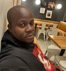 WHERE IS THE DIASPORA CATEGORY?! Muziki wa TZ unasua sua kwenye “Identity”  na maeneo mawili ambayo tunayasahau ni FOLKLORE (Muziki Wa Asili) na  DIASPORA (Wasanii Wa Nje ya Nchi). Tunawachukukia poa Diaspora