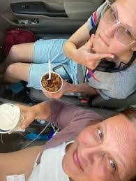 Jennifer Makowski's Instagram, Twitter & Facebook