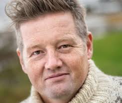 Jon Fosse og PISA-resultater: En analyse av skrivekunst og utdanning