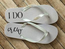 Since tying the knot, i've attended once you buy your flip flops, you're going to need to place them in a basket or box and display a sign. Top 10 Best Wedding Flip Flops Heavy Com