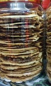 Resepi makanan khas | galeri resepi ~ kuih tradisi masyarakat cina yg digemari oleh semua bangsa. Kuih Kapit Harga Borong 1balang Rm13 50 Sahaja Food Drinks Packaged Snacks On Carousell