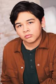 The Santa Clauses (TV Series 2022–2023)