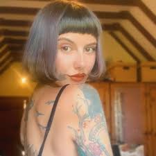 𝔖𝔠𝔞𝔯𝔩𝔢𝔱𝔱 𝔴𝔞𝔯𝔡