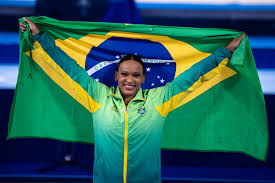 A brasileira rebeca andrade fechou participação nos jogos olímpicos de tóquio com ainda um com uma medalha de ouro na prova do salto e uma prata no individual geral, a brasileira rebeca. Hmloybrf9zwq0m