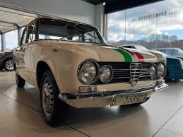 Image result for Giallo 1971 Alfa-Romeo