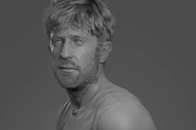 Hyper-Reality in 3D: A Closer Look