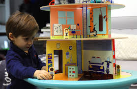 The Heroes House Is A Colorful And Adventurous Playhouse That Perfectly Fits Mutable Play Houses Diy For Kids Kids Up