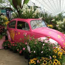 Old Vw Bug At Petitti Garden Center In Avon Oh I Had To Post This Backyard Water Feature Diy Backyard Water Feature Vw Bug