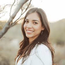 Joanne Resnick's Instagram, Twitter & Facebook