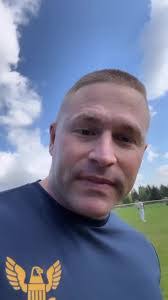 Brandon Burleson's Instagram, Twitter & Facebook