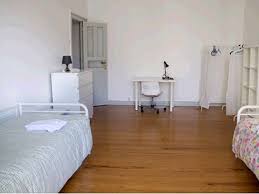 This is a beautiful and sunny one bedroom apartment, recently renovated, located in the heart of lisbon's historic center, between alfama and the castle. Vermietung Von Wohnungen Und Zimmern Pro Monat In Lissabon Spotahome
