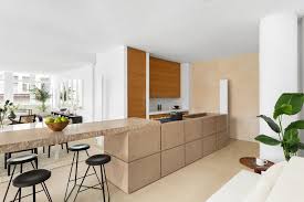 Kanye West And Kim Kardashian S Former Soho Pad Lists For 4 7m New York Homes Soho Apartment Spacious Kitchens