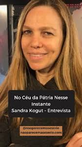 "A gente filmava muito em momentos chaves, onde todo mundo tava vivendo a  mesma, com personagens espalhados pelo Brasil" comenta a diretora Sandra  Kogut (@kogutsandra ) na pré-estreia do documentário ...