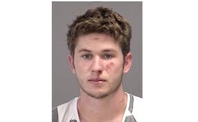 Police: Nude man arrested for strangling woman