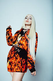 Ava max (@avamax) on tiktok | 4.8m likes. Ava Max Delivers A Fan Favorite Bop In Salt Ones To Watch
