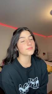 Charli D Amelio Charlidamelio Official Tiktok In 2020 Most Beautiful People Hair Styles Hairstyle