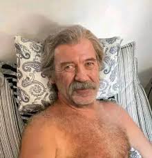 THIS WILL BE MY LAST POST IF DON'T GET HELLO! ACTIVE PEOPLE PLEASE  SEY.....HELLO 😊