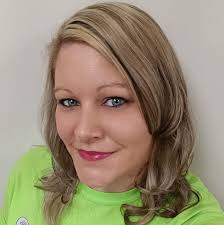 What's an office supply YOU'D use to pick food out of your teeth?  #FamilyFeud #FeudHighlight #SteveHarvey