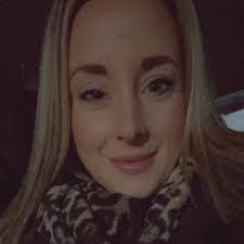 Ashley Barr's Instagram, Twitter & Facebook