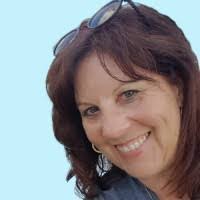 Amy Burson's Instagram, Twitter & Facebook