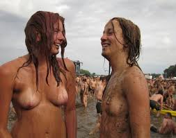 Sloppy, muddy women! | Sniz Porn