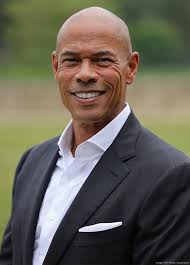 NFLPA chief Lloyd Howell under fire for Carlyle Group role