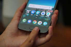 Motoz2play.com, is one of the leading product review & online shopping site india featuring only the best selling products, providing up to 50% discounts. Moto Z2 Play Review To Mod Or Not To Mod Gadgetmatch