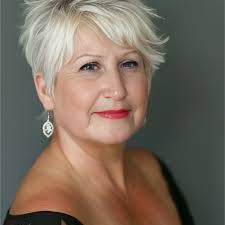 Donna Bluhm's Instagram, Twitter & Facebook