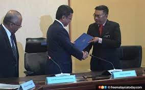 Some geological inferences also been presented to initiate further research on the application of gravity field in marine geology and geophysics. Sabah Land And Survey Dept Boss Is New State Secretary Nestia