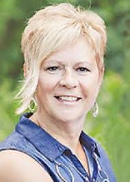 Lorrie Dyer's Instagram, Twitter & Facebook