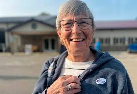 Primary day: Slow at some polling places, but voters get out to the polls