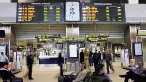 Toate ştirile despre aeroportul otopeni în ziarul cuget liber online. Aeroportul Otopeni Le Cere Pasagerilor Sa Vina Cu Trei Ore Inainte De Decolare Din Cauza Aglomeratiei Stirile Kanal D