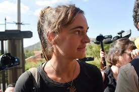 Maybe you would like to learn more about one of these? Carola Rackete Bringt Uber 220 Migranten Nach Italien