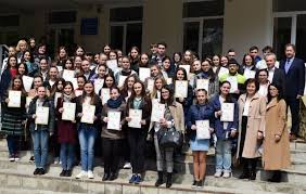 Olimpiada internaţională de franceză mădălina ştefan, o elevă a colegiului naţional „fraţii buzeşti, a obţinut premiul i la olimpiada. Doc Rezultatele Olimpiadei Republicane La Limbile StrÄine Cine Sunt Cei Mai Buni Elevi La FrancezÄ Èi SpaniolÄ Diez