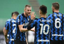 Achraf hakimi, arturo vidal, nicolo barella, ashley young, marcelo brozović; Hasil Dan Klasemen Liga Italia Inter Milan Vs Juventus 2 0 Napoli Menang Besar Bola Tempo Co