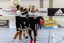 Cookies sind hilfreiche datenpakete, die es uns als anbieter erleichtern, ihnen eine optimal bedienbare webseite anzubieten. Hauptsponsor Verlangert Bei Den Basketballern Sparda Bank Bw Ein Weiteres Jahr An Bord Karlsruhe