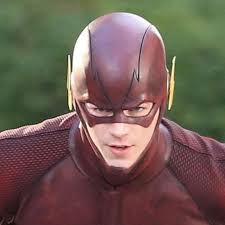 Sollte der Flash eine Maske oder einen Helm tragen? : r/DC_Cinematic