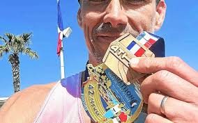 Bernard Dufour, président de l'ACRLP Pontivy sur le podium du France de  marathon