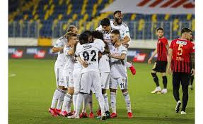 Yerel takımlar dışında ülkemizdeki herkes galatasaray, beşiktaş, fenerbahçe gibi. Genclerbirligi Besiktas 0 3