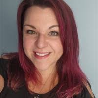 Allison Loring's Instagram, Twitter & Facebook