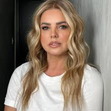 Latifa Kadri é uma mulher que superou barreiras para conquistar o direito  de seguir em busca de seus objetivos. Uma inspiração para qualquer pessoa  que enxerga um futuro mais igualitário em nossa