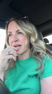 Heather Clem's Instagram, Twitter & Facebook