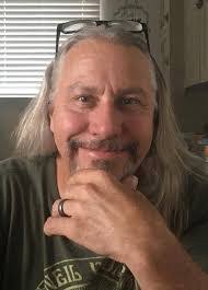 Darren Holt's Instagram, Twitter & Facebook