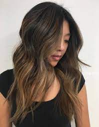 20 Sweet Caramel Balayage Hairstyles For Brunettes And Beyond Balayage Hair Hair Styles Caramel Balayage